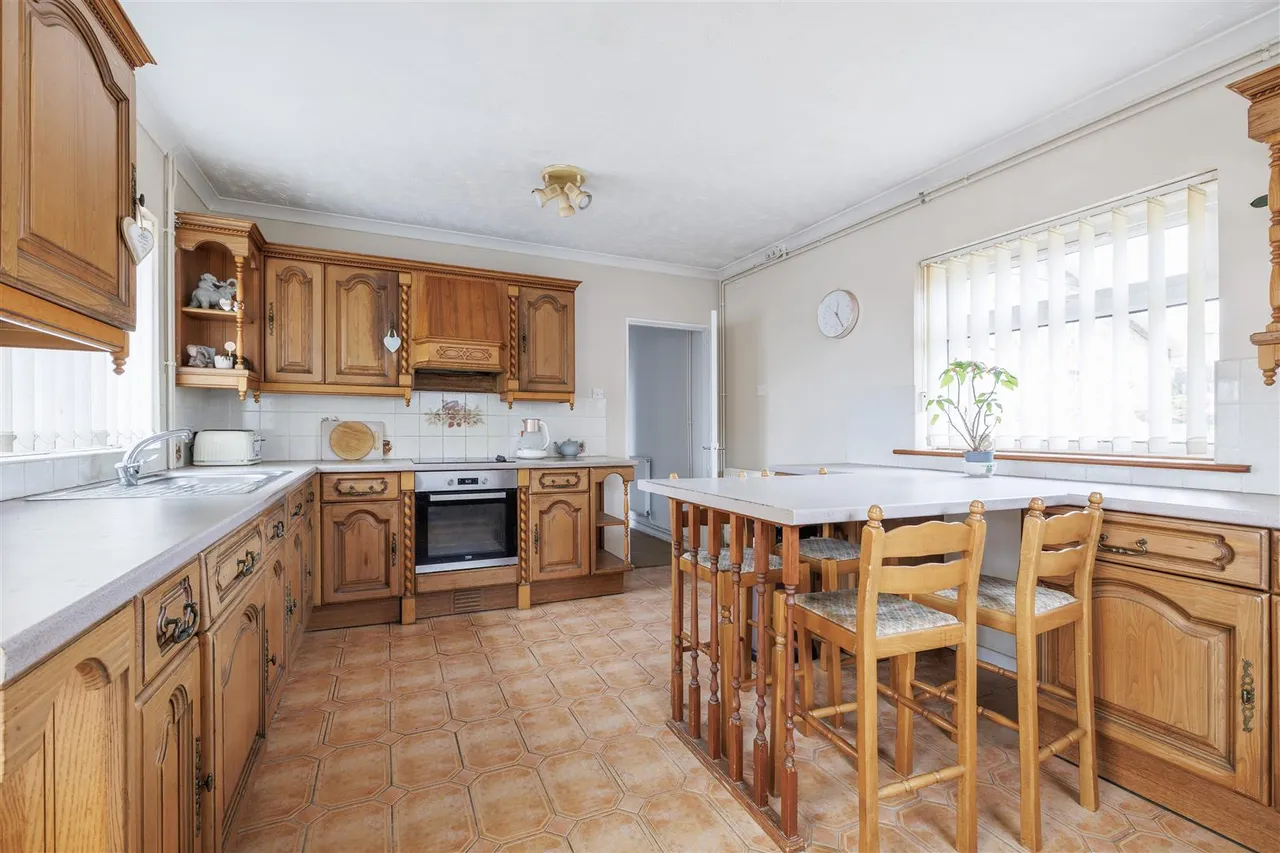 Chichester Road, Halesworth, IP19, photo 7