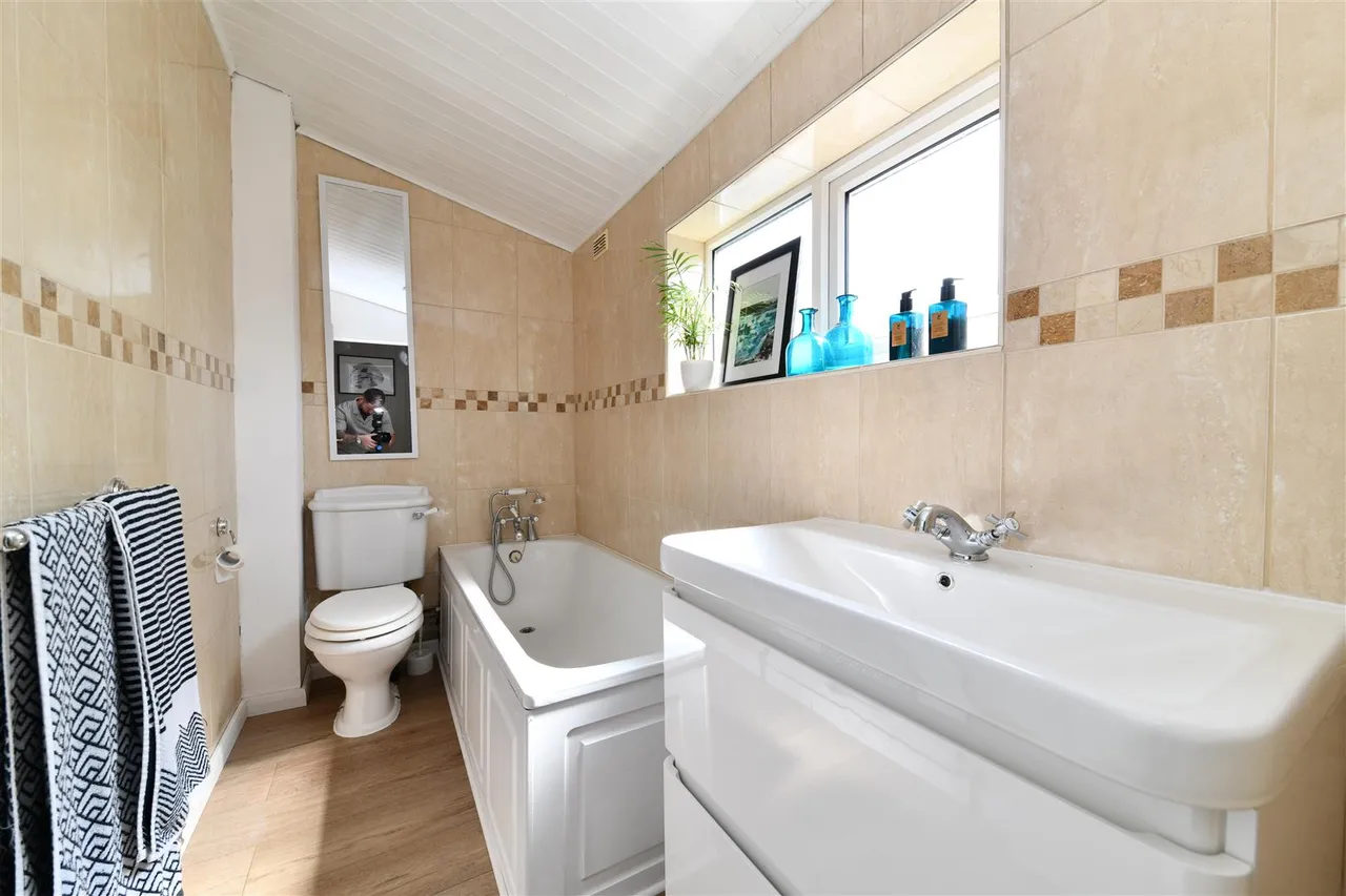 West Reach, Stevenage, Herts, SG2 9AS, photo 8