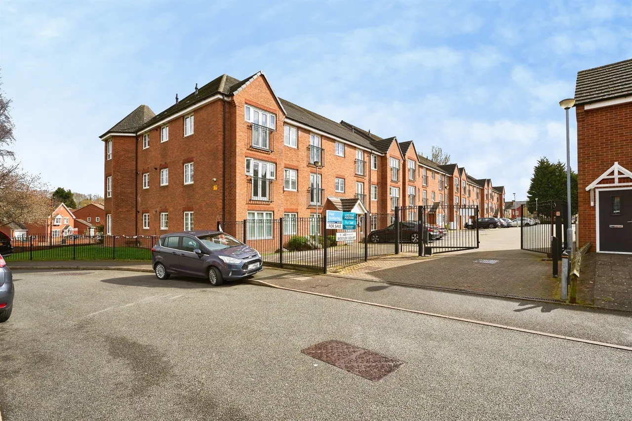 2 bed flat for sale, Westley Court, West Bromwich, B71