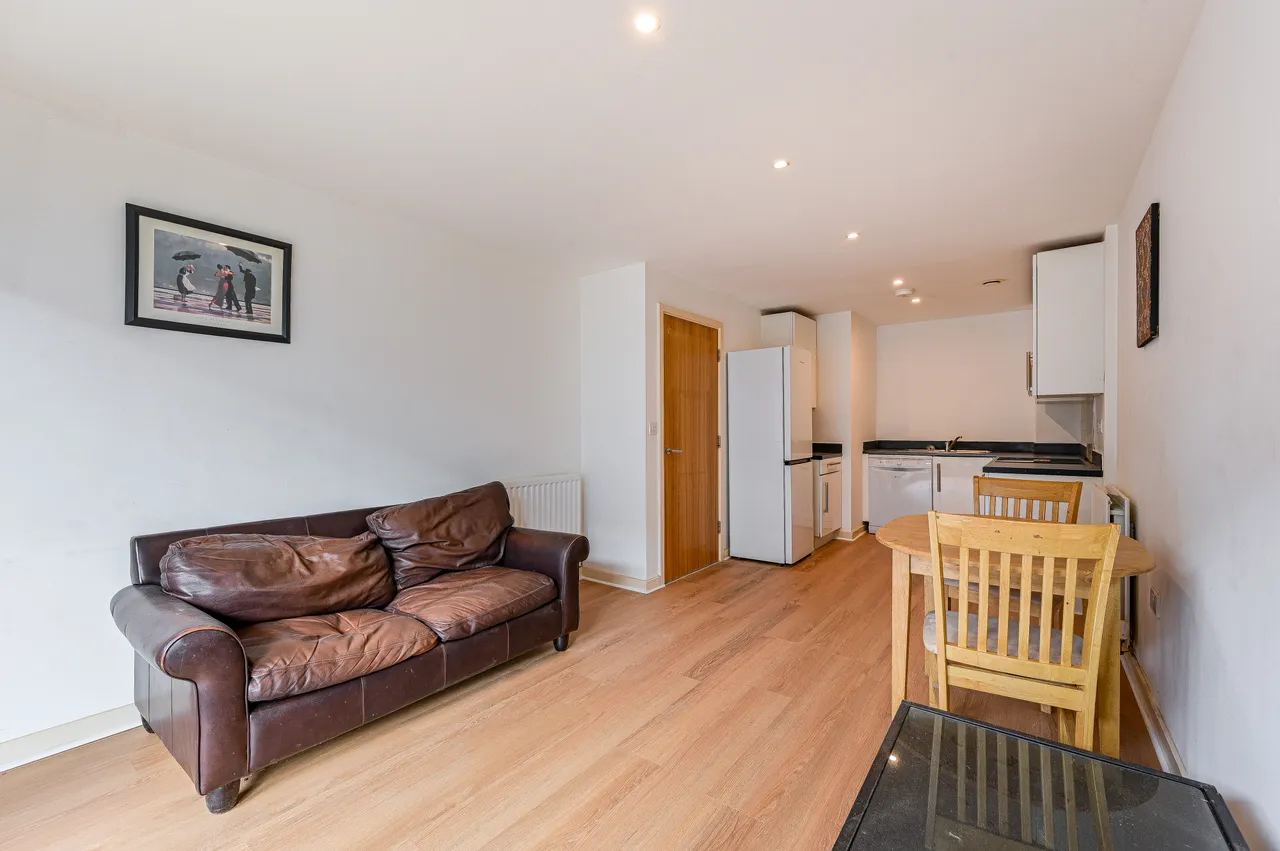 409 East Carriage House, Royal Carriage Mews, London, photo 5