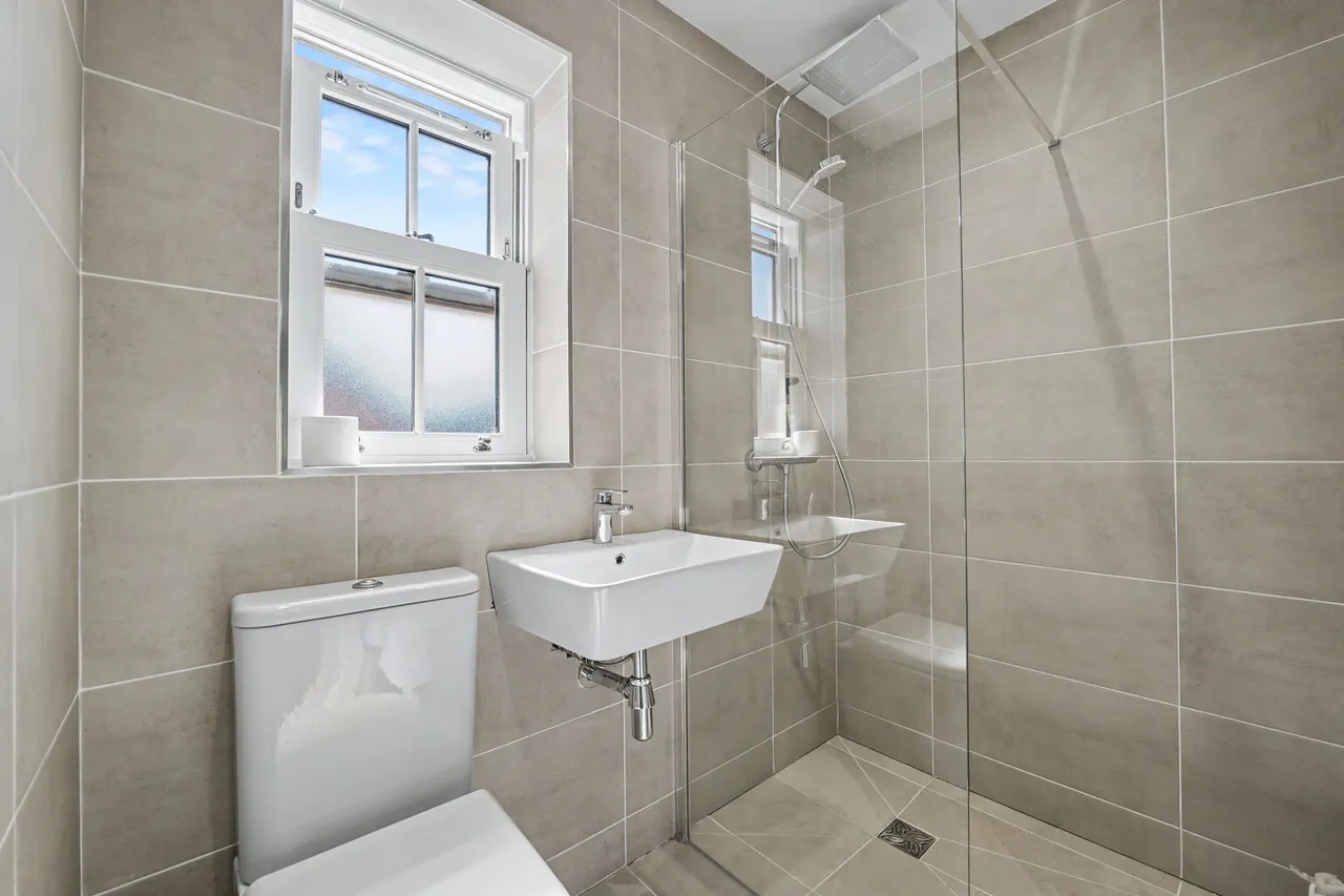 School Road, Bulkington, CV12, photo 20