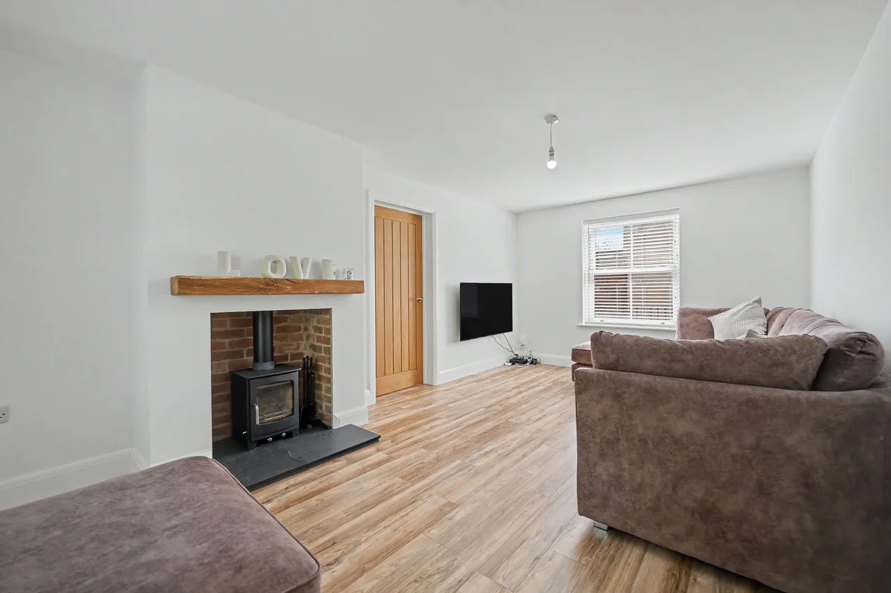 School Road, Bulkington, CV12, photo 6