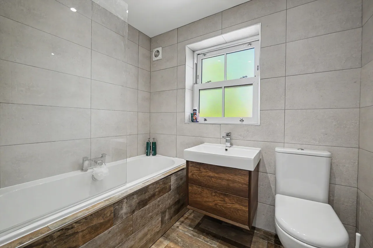 School Road, Bulkington, CV12, photo 26