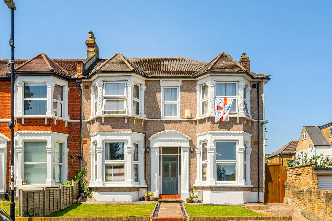 3 bed flat for sale — Wellmeadow Road, SE6
