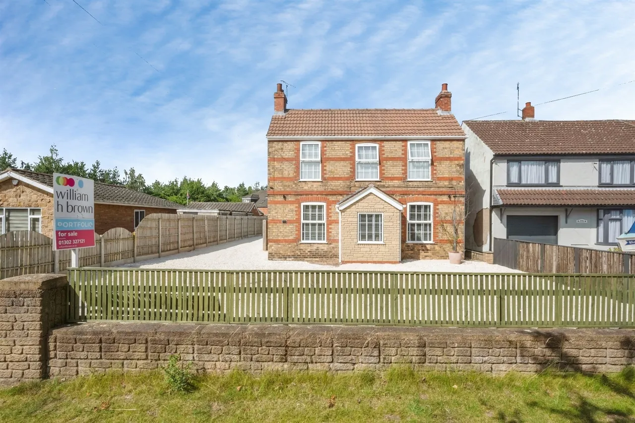 3 bed house for sale — Gate House Lane, Auckley, Doncaster