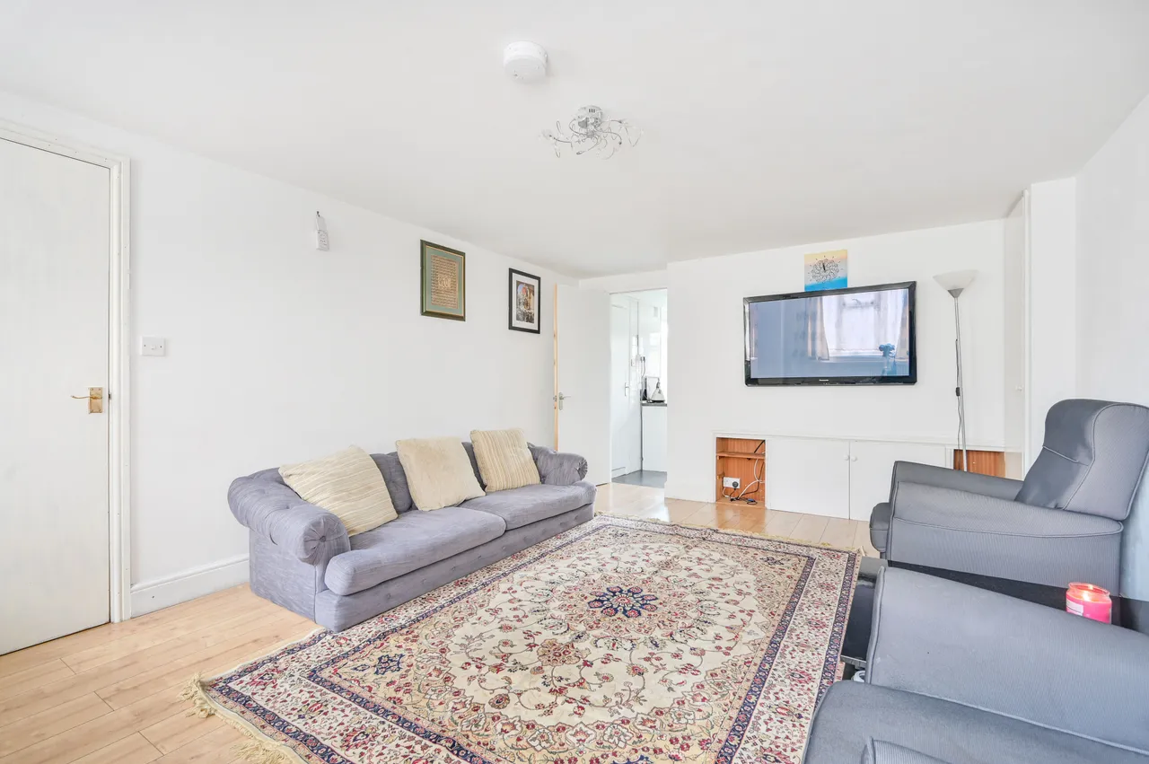 Woking, GU22, photo 6