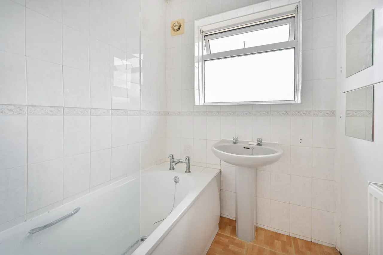 Woking, GU22, photo 14