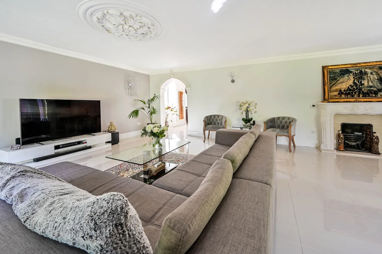 Fernvale, Elm Hill, Guildford, photo 5