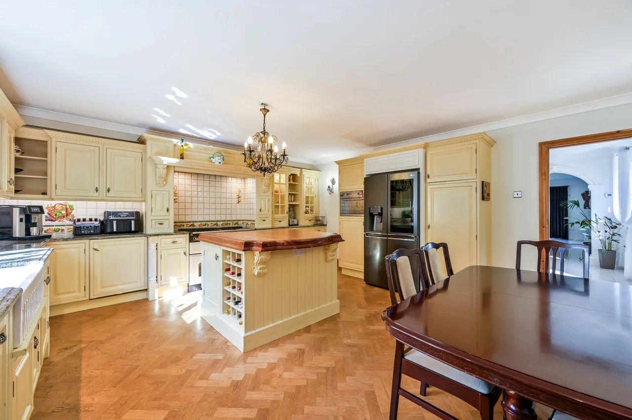 Fernvale, Elm Hill, Guildford, photo 10