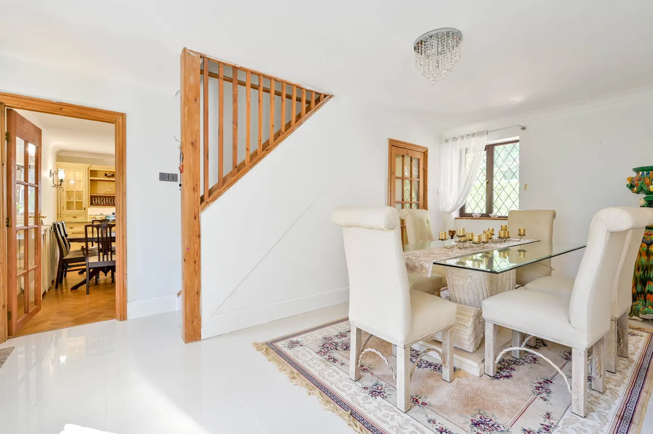 Fernvale, Elm Hill, Guildford, photo 9