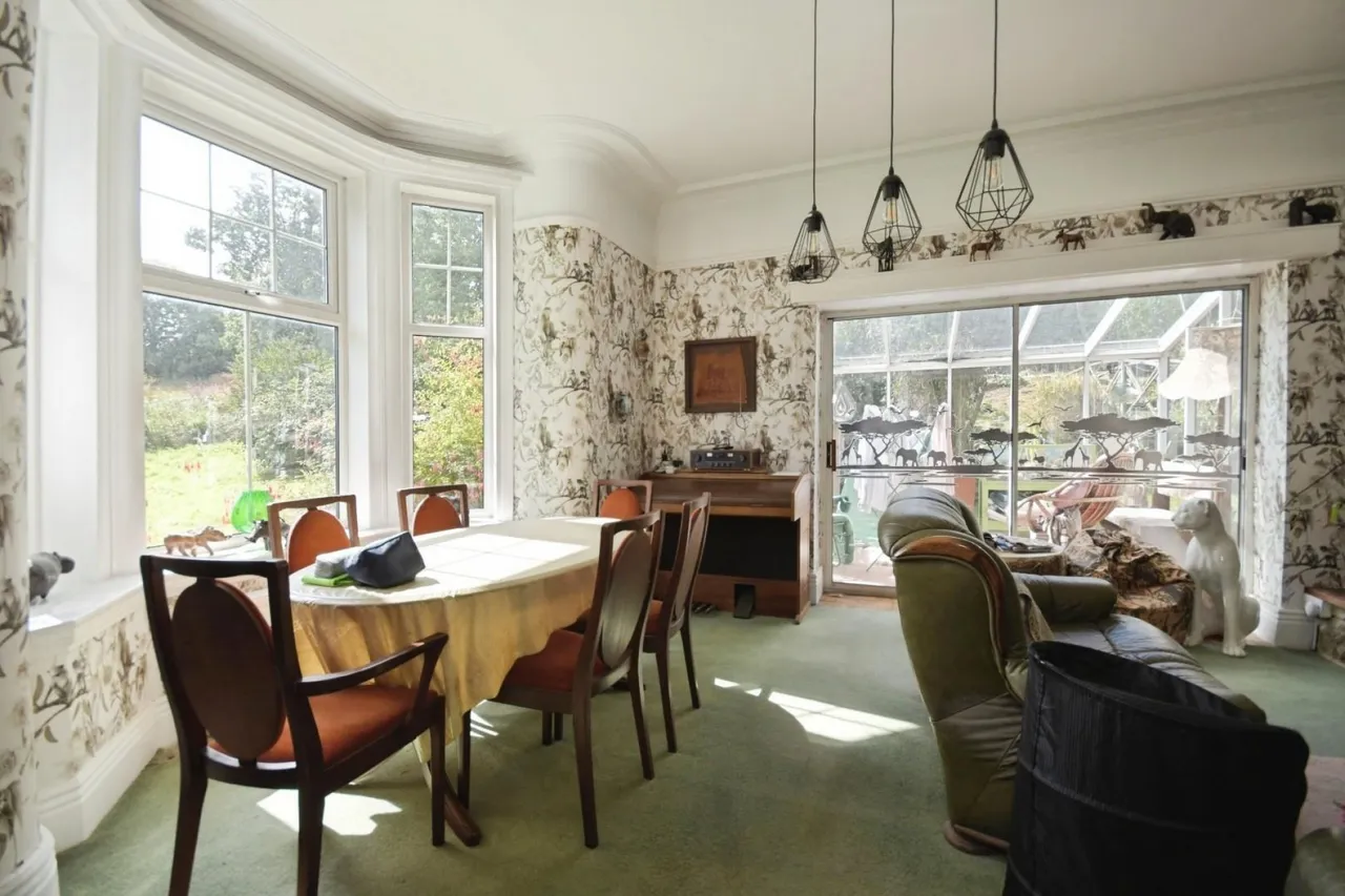 Thornhurst, Thorn House Lane, Wharncliffe Side, S35, photo 9