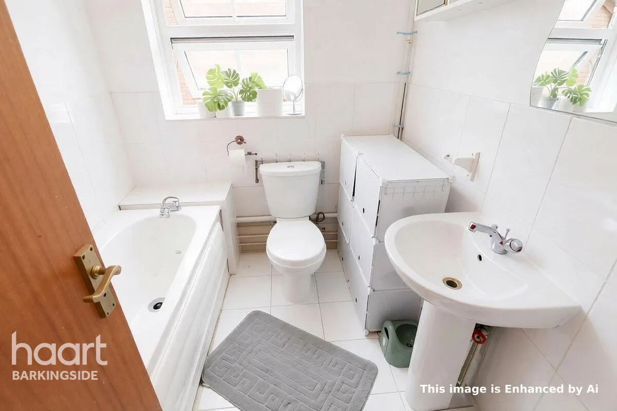 Maple Close, Hainault, IG6, photo 6