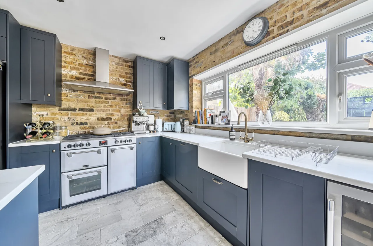 Axminster Crescent, DA16, photo 15
