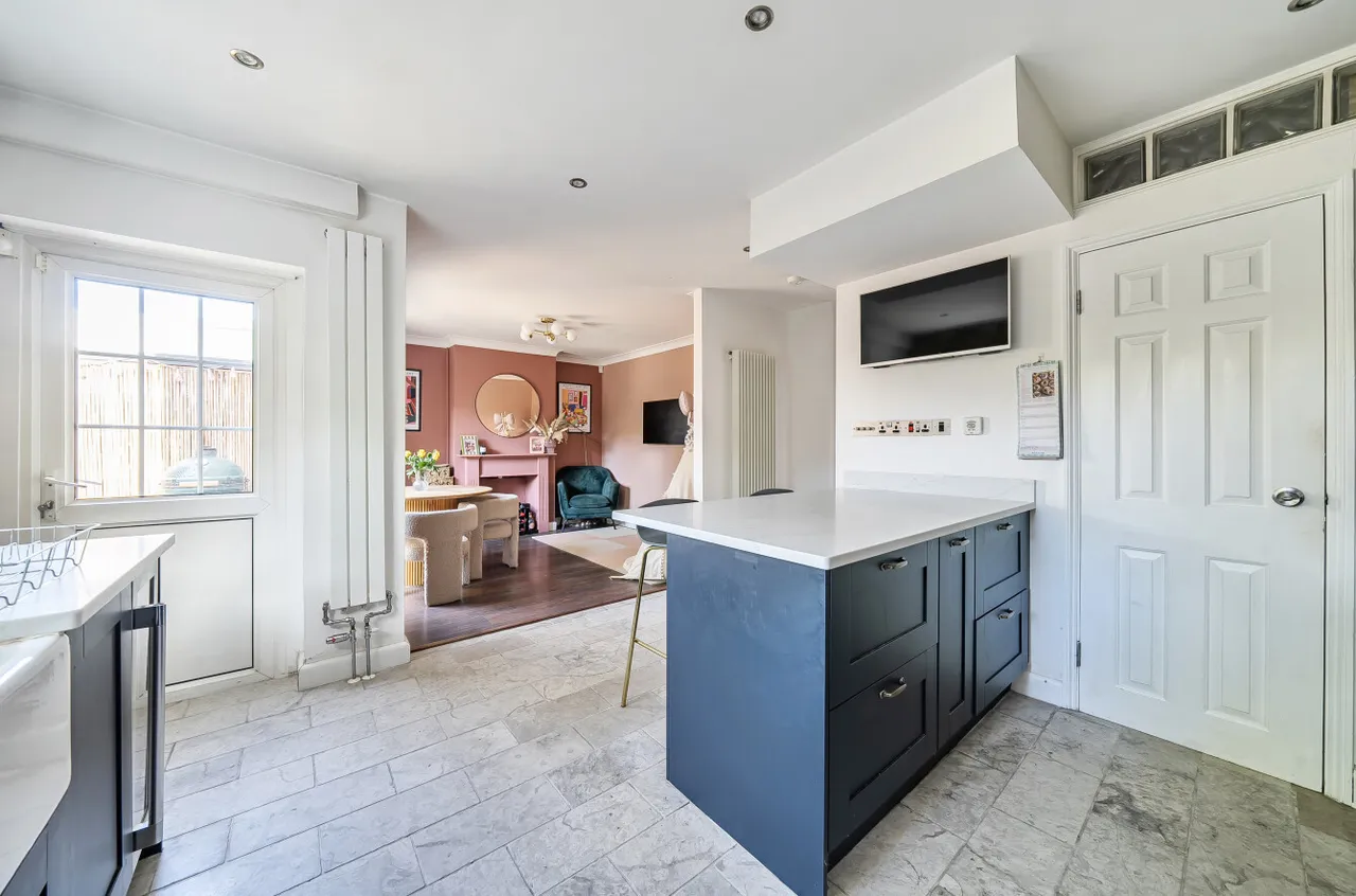 Axminster Crescent, DA16, photo 13