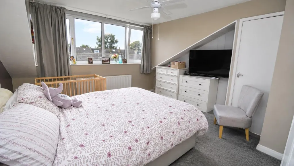 Fletton Terrace, Undercliffe, photo 6