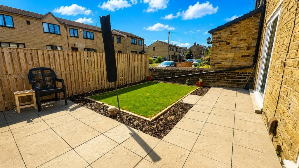 Fletton Terrace, Undercliffe, photo 12