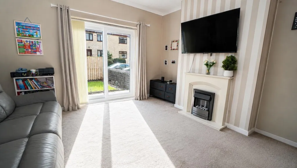 Fletton Terrace, Undercliffe, photo 2