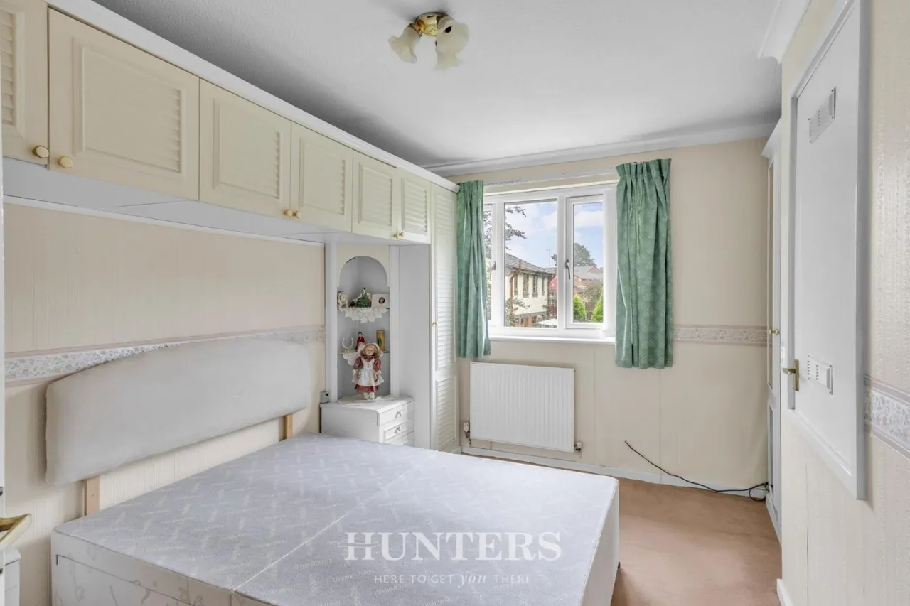 Hembury Close, Middleton, Manchester, photo 11