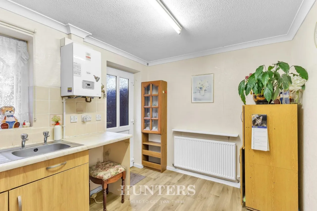 Hembury Close, Middleton, Manchester, photo 7