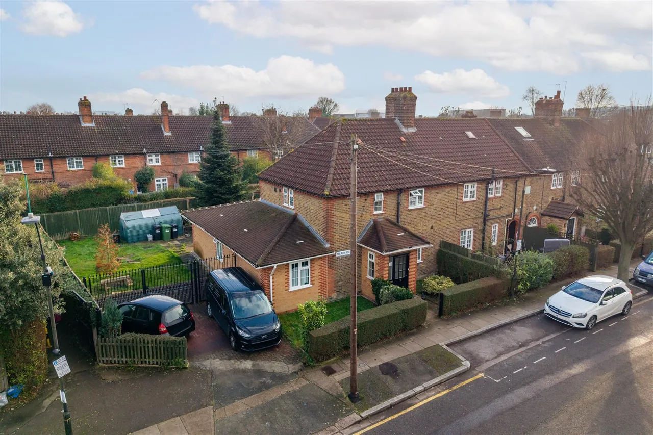 8 bed house for sale, Hilary Road, London, W12