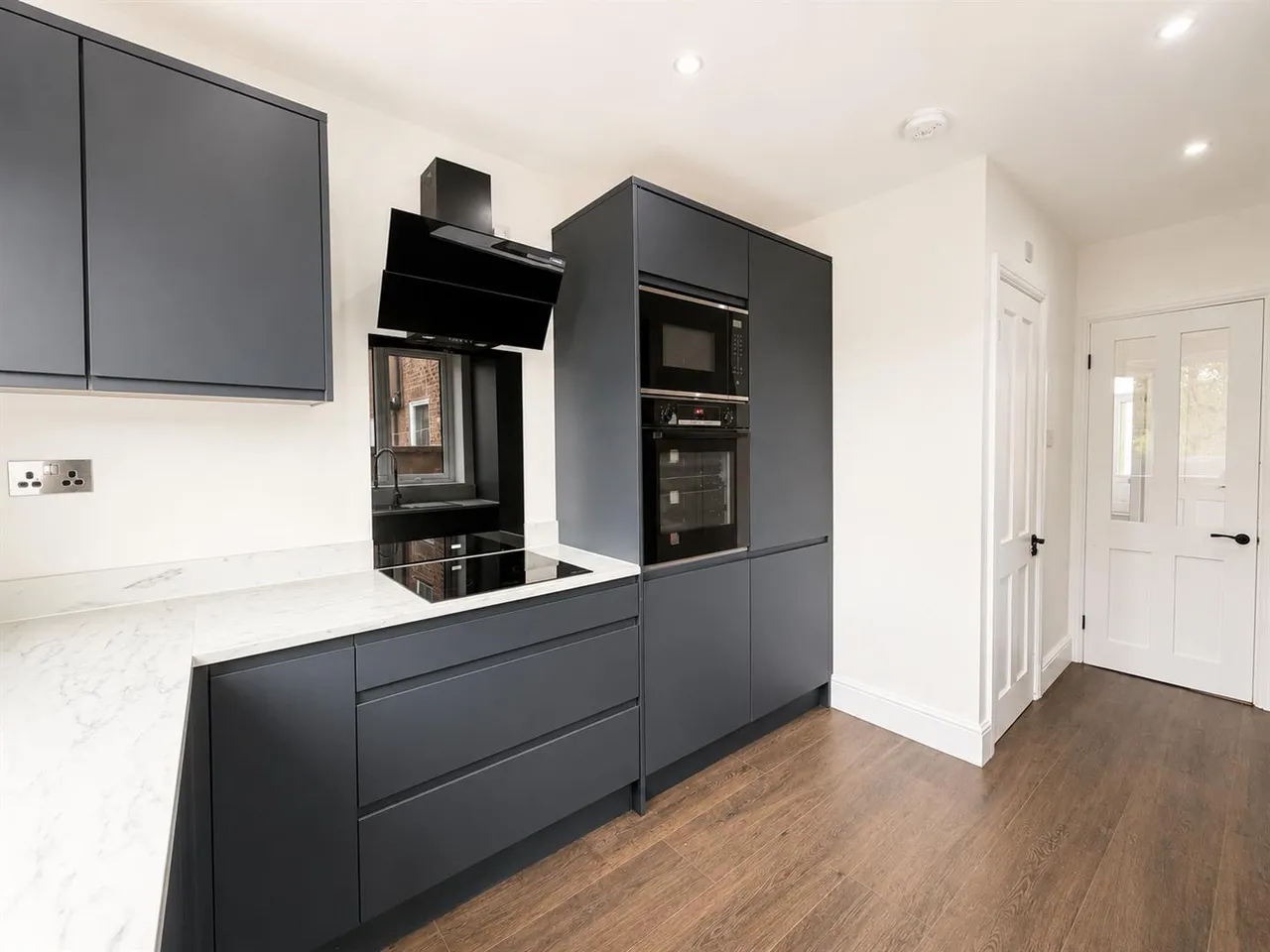 Carlton Road, Sale, M33, photo 4