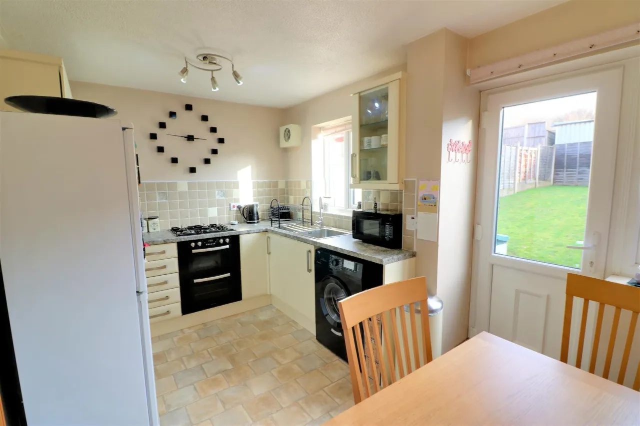Holt Crescent, Cannock, photo 5