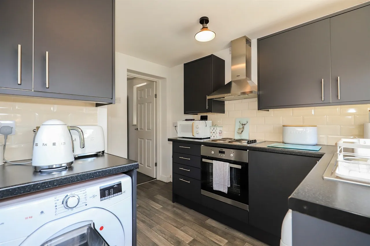 Havacre Lane, Coseley, WV14, photo 6