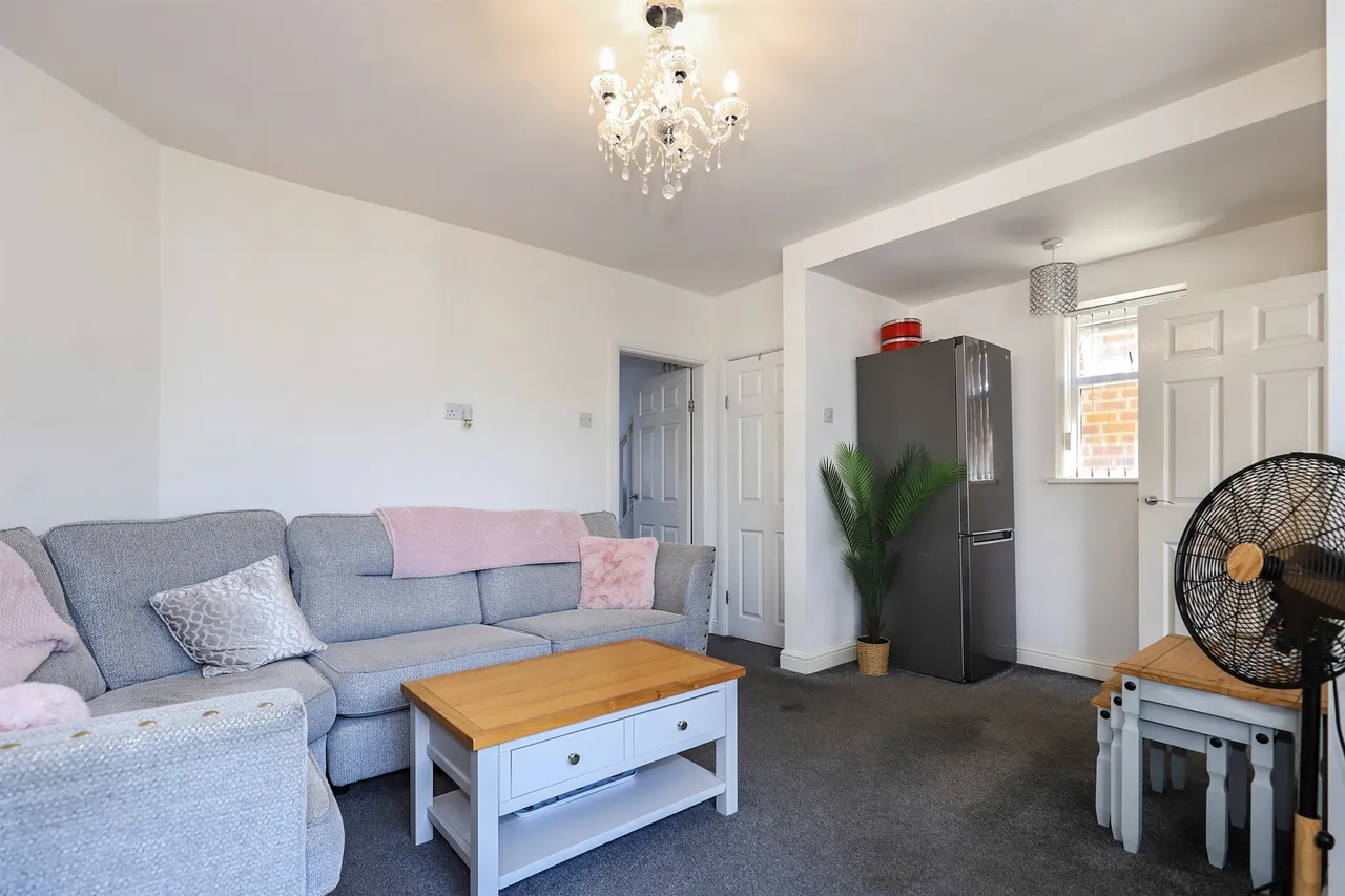 Havacre Lane, Coseley, WV14, photo 4