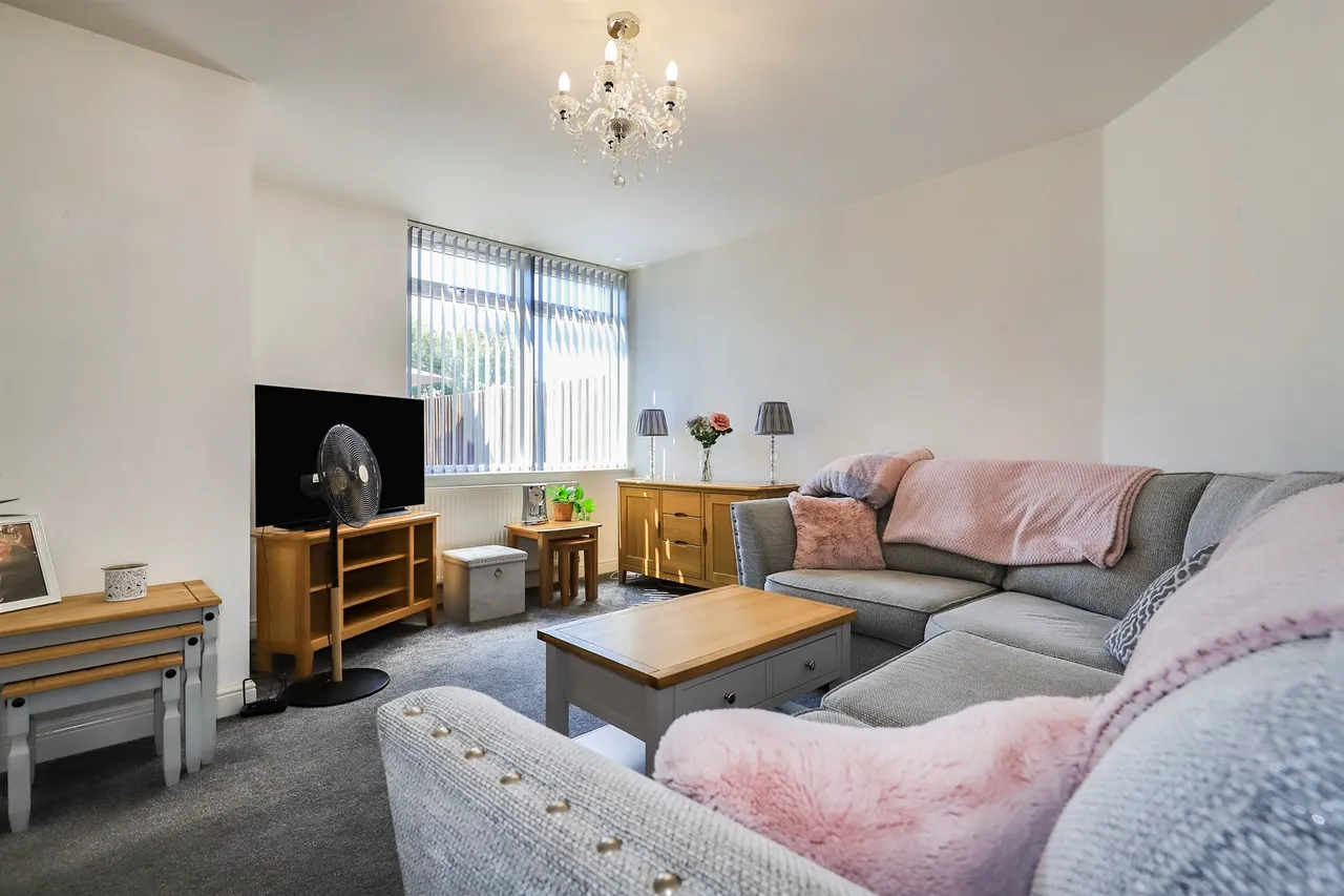 Havacre Lane, Coseley, WV14, photo 3