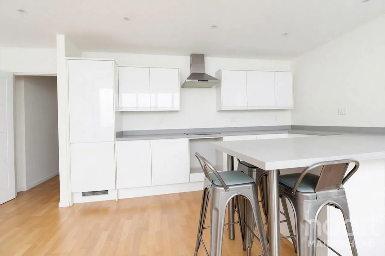 Bath Road, Slough, SL1, photo 8