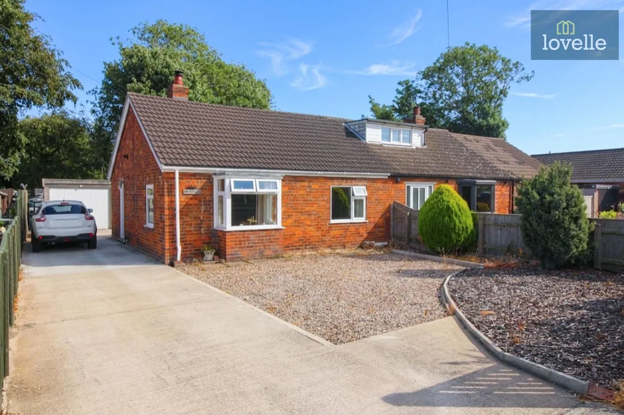 2 bed house for sale, Jubilee Road, North Somercotes, LN11