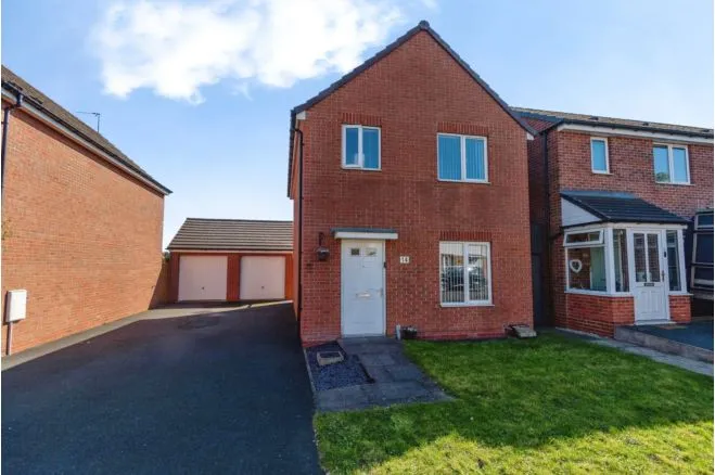 3 bed house for sale — Lakelot Close, Willenhall