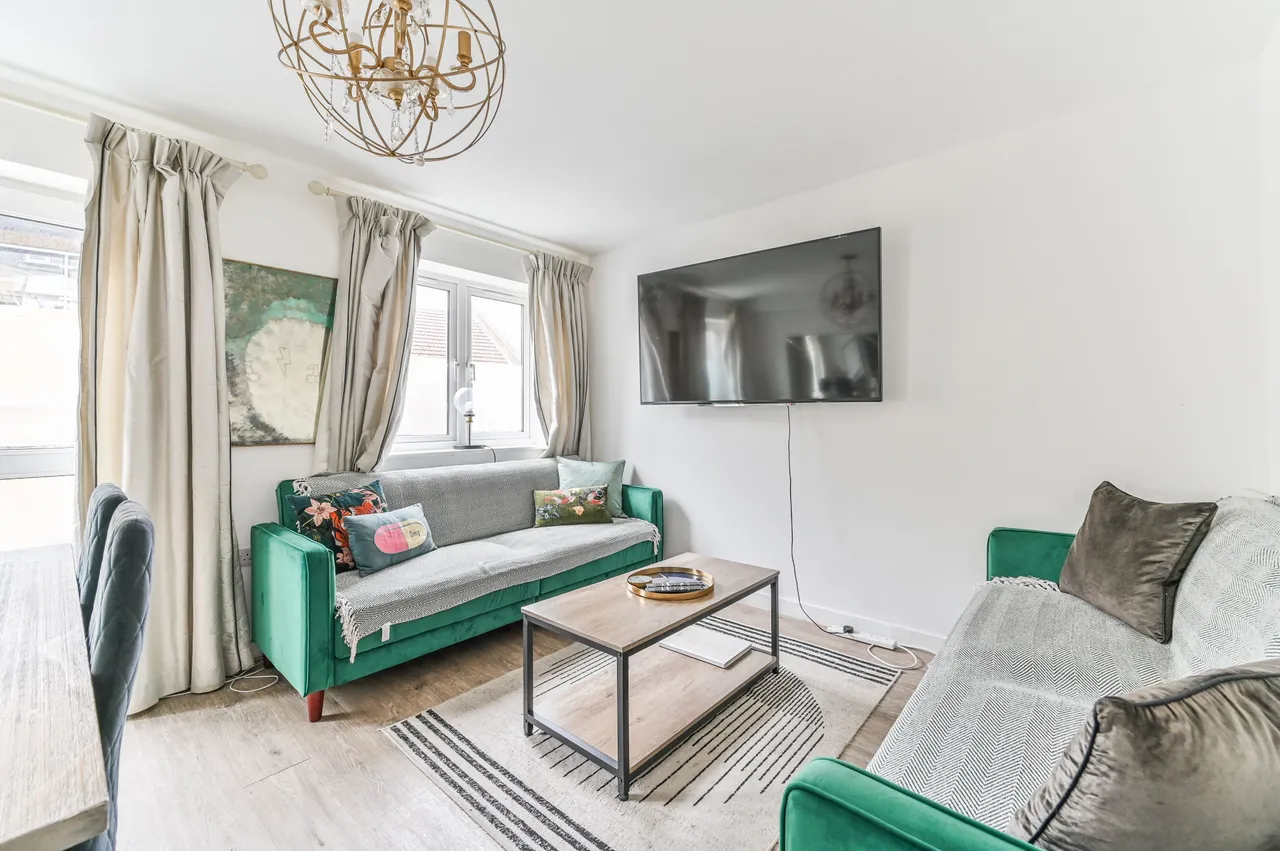 Flat 3, 10 Paxton Place, London, photo 3