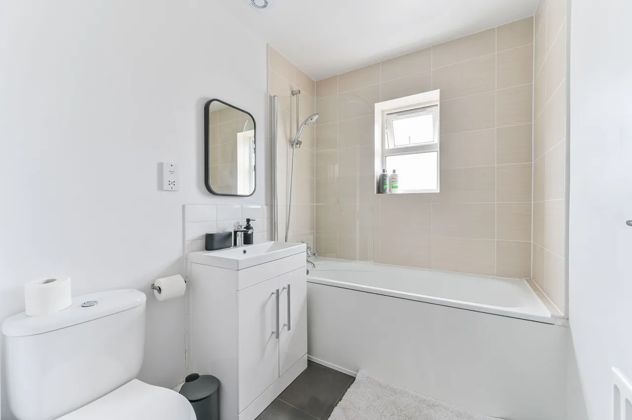Flat 3, 10 Paxton Place, London, photo 10