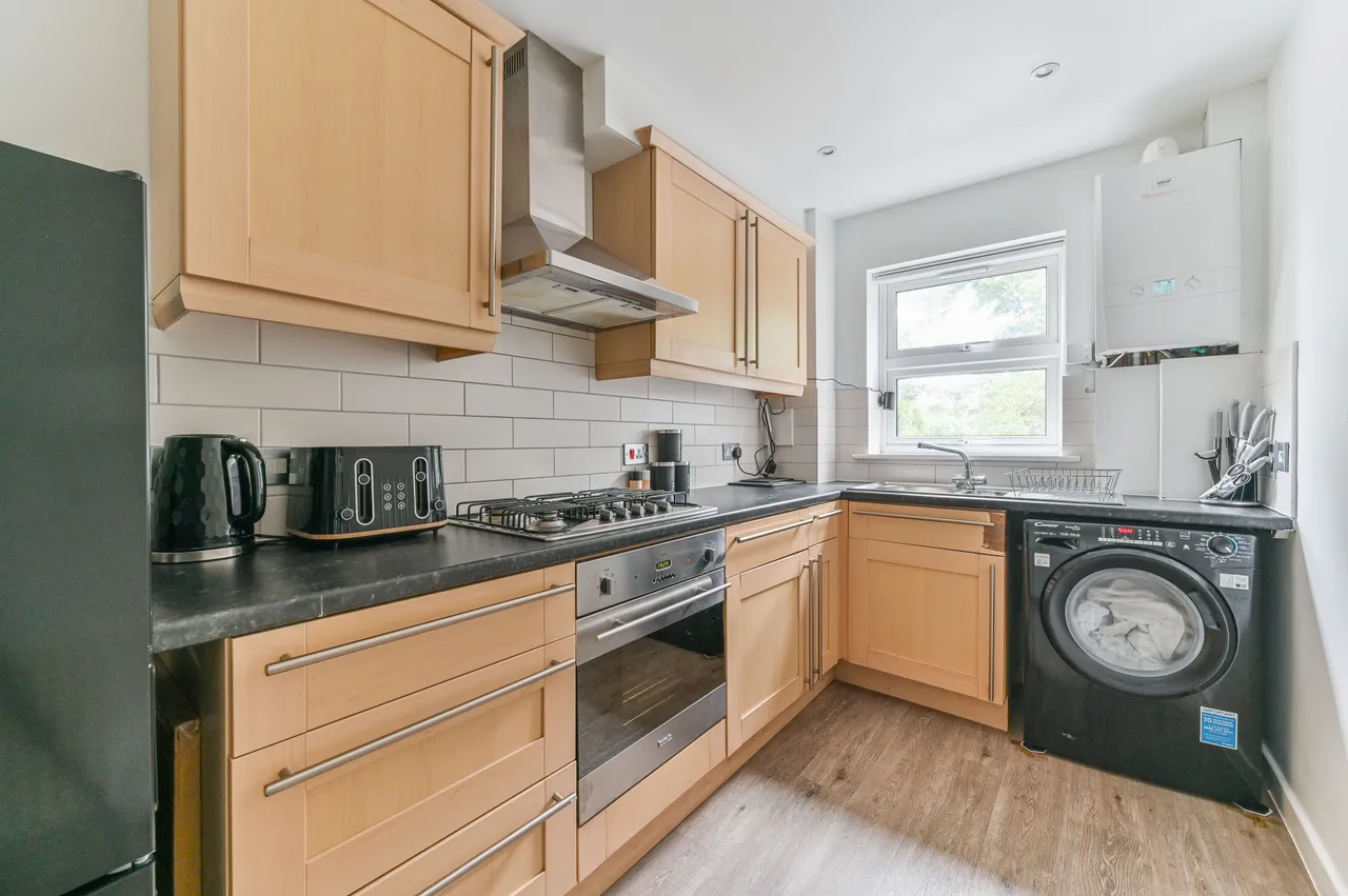 Flat 3, 10 Paxton Place, London, photo 7