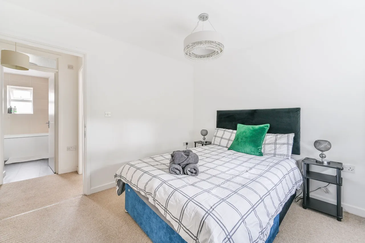 Flat 3, 10 Paxton Place, London, photo 5