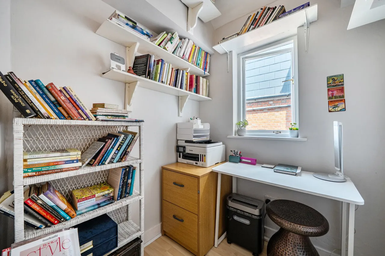 Salehurst Road, SE4, photo 17