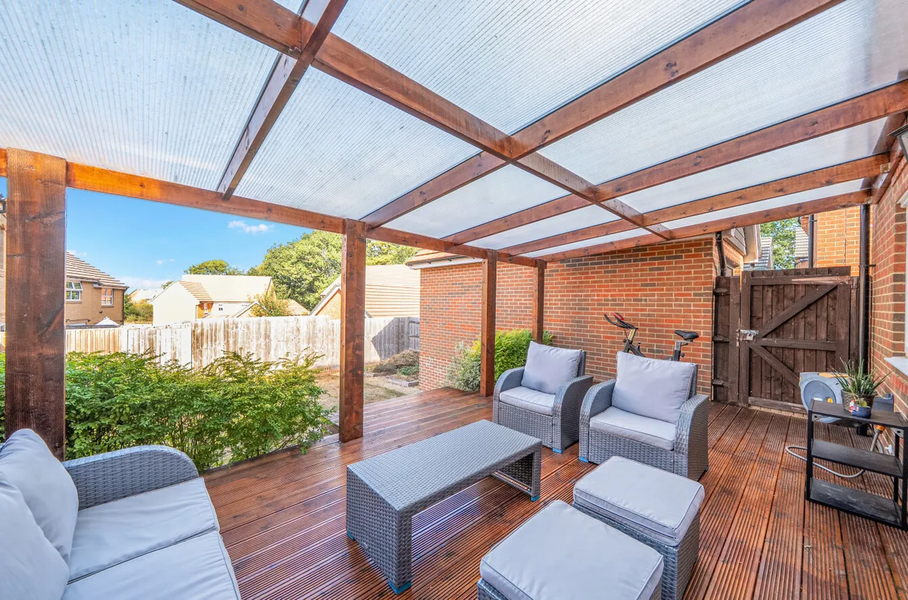 Titchener Way, Hook, RG27, photo 6