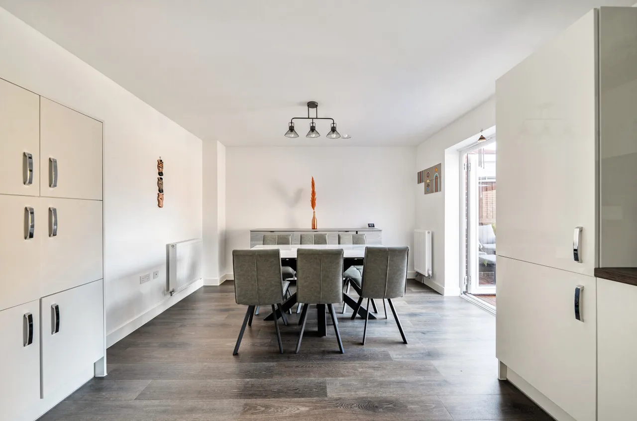 Titchener Way, Hook, RG27, photo 8