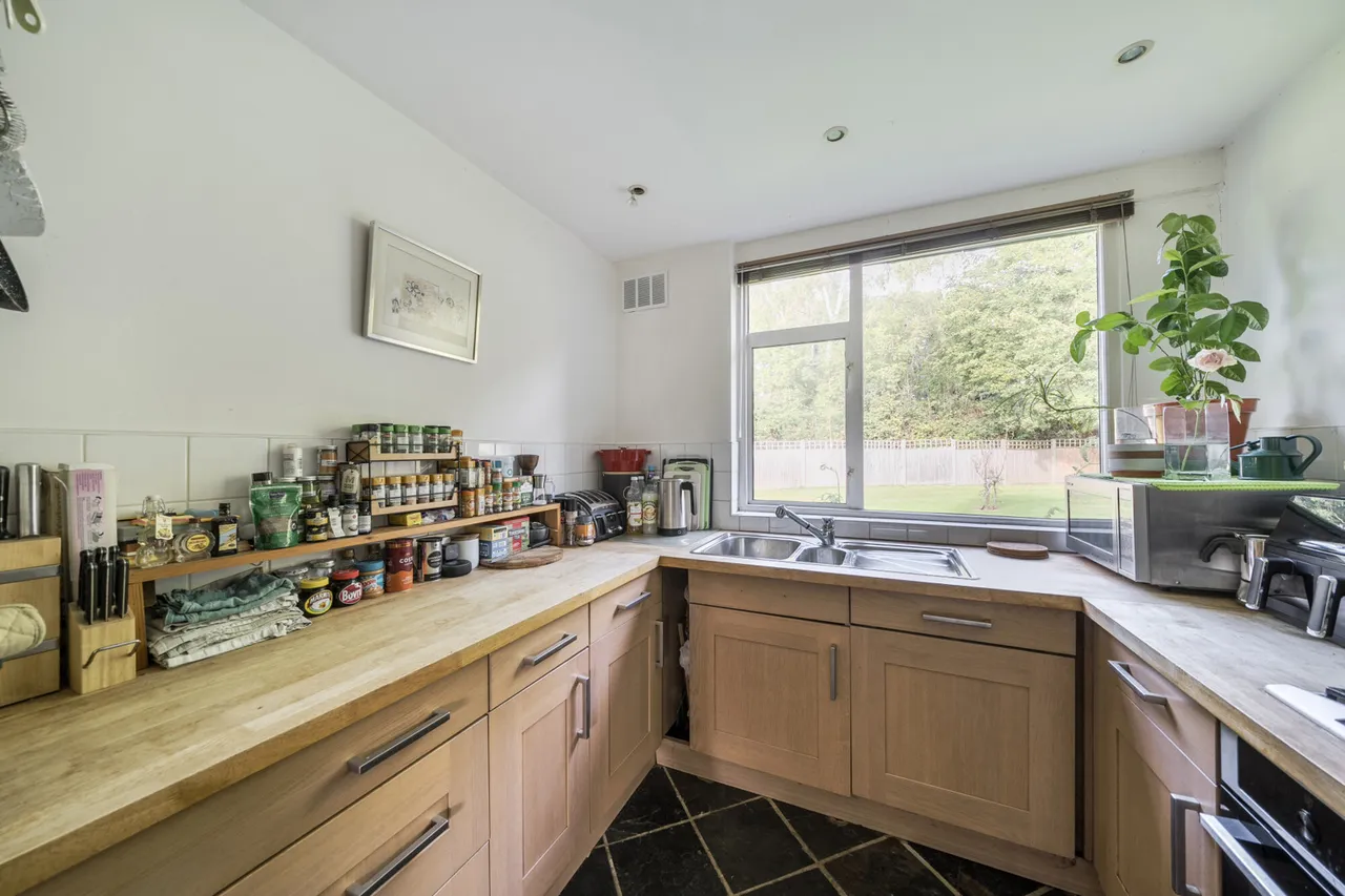 Nursery Road, HA5, photo 12