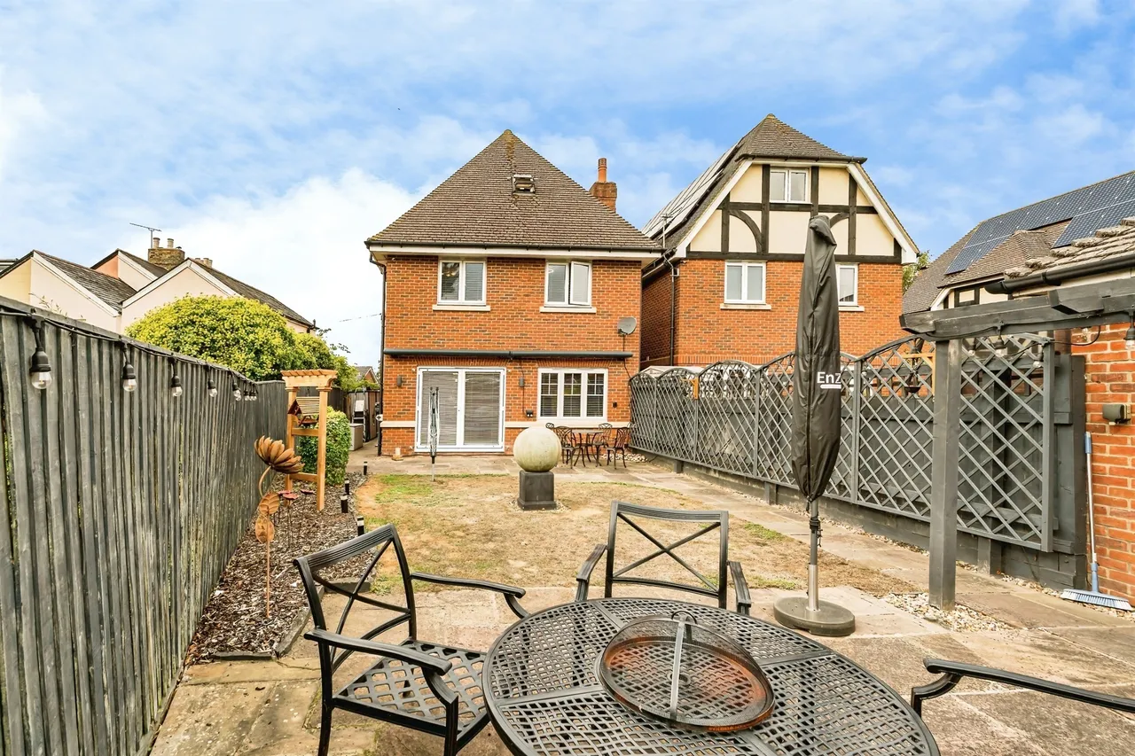 Lent Rise Road, Burnham, SL1, photo 20