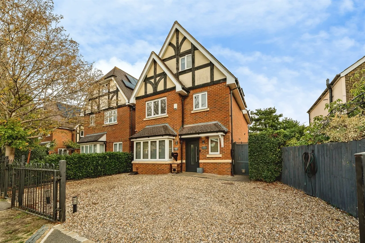 5 bed house for sale, Lent Rise Road, Burnham, SL1