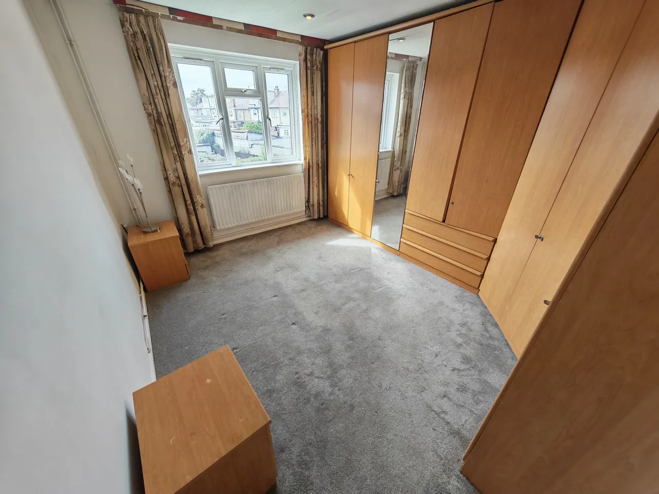 Hughenden Gardens, Northolt, UB5, photo 4