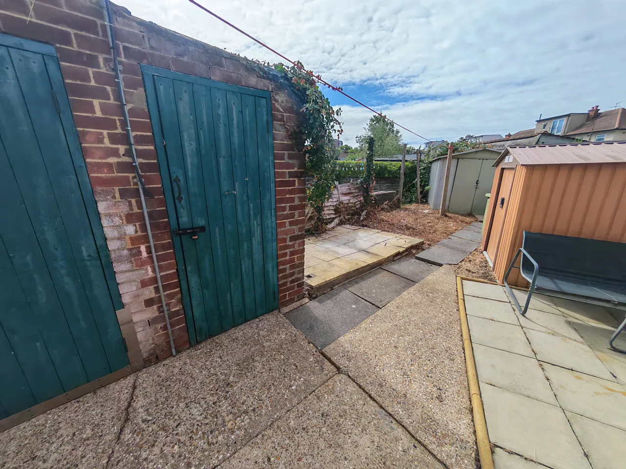 Hughenden Gardens, Northolt, UB5, photo 9
