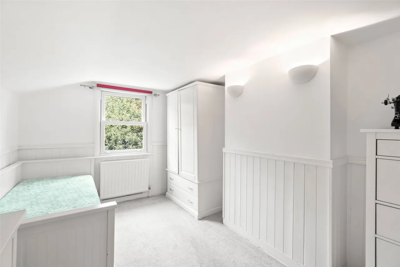 Oldfield Road, Hampton, TW12 2AE, photo 12