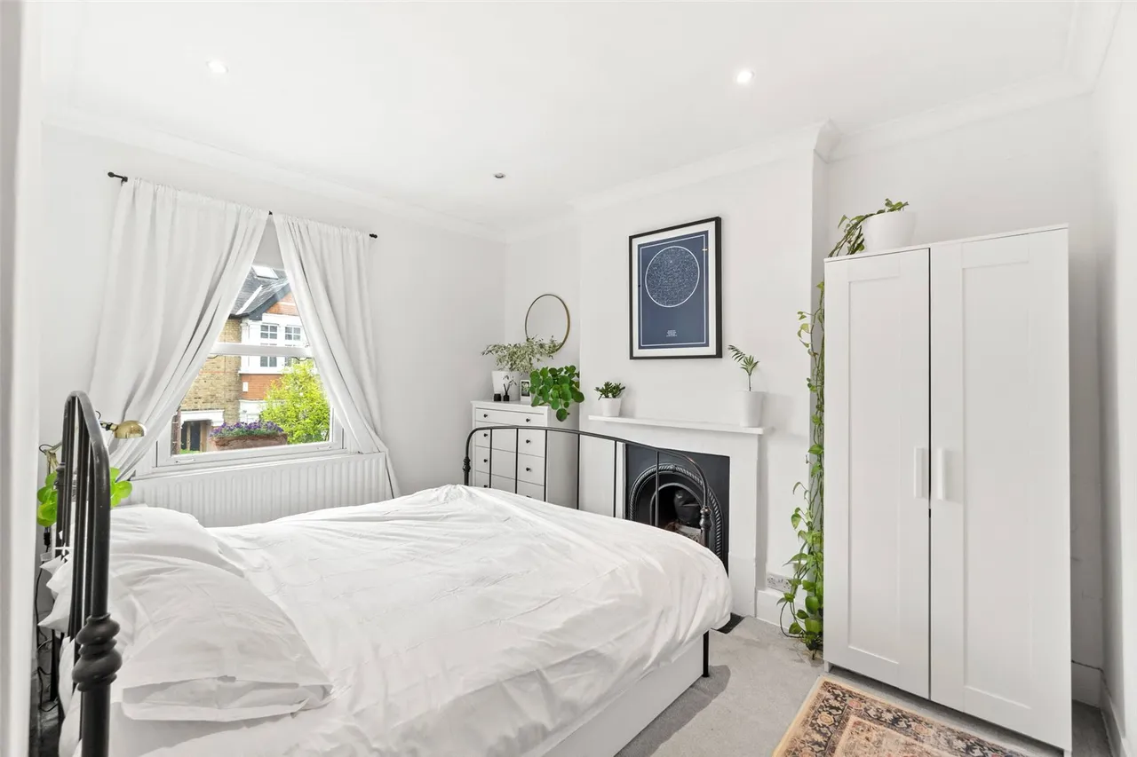 Oldfield Road, Hampton, TW12 2AE, photo 9