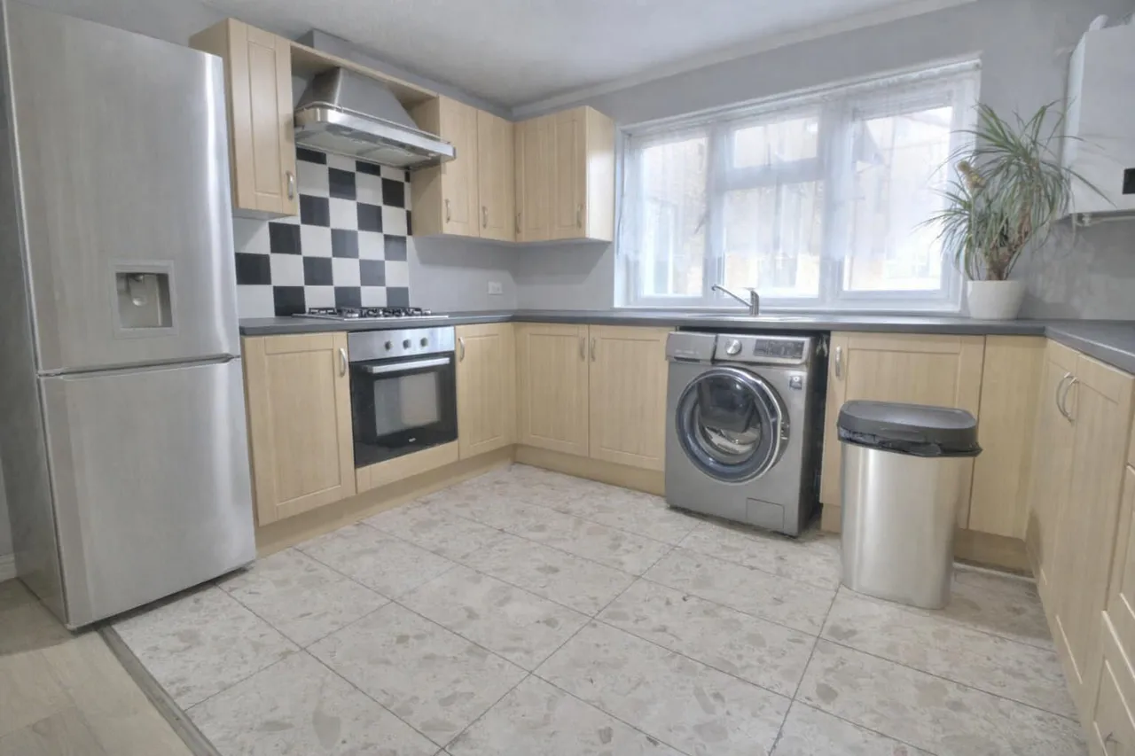 Talland Avenue, Milton Keynes, MK6, photo 2