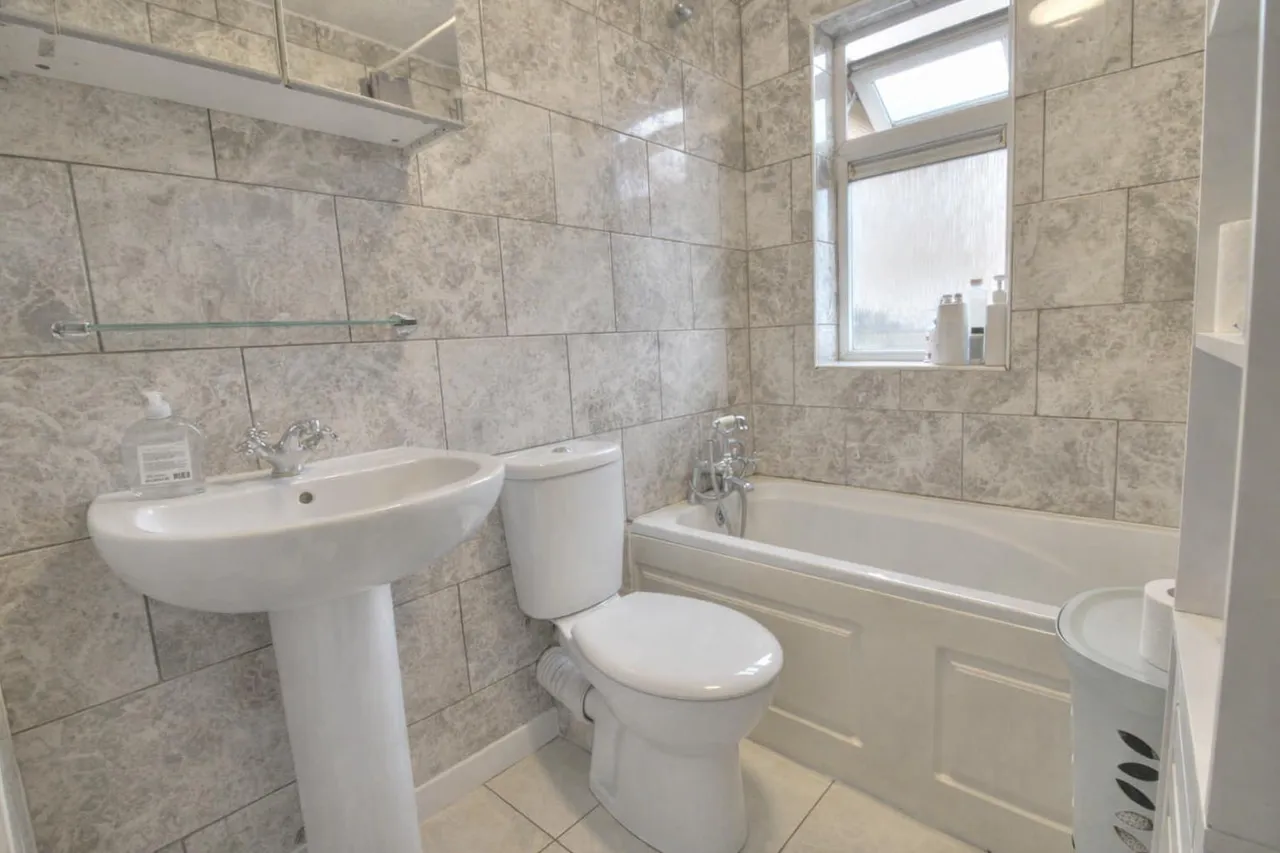Talland Avenue, Milton Keynes, MK6, photo 10