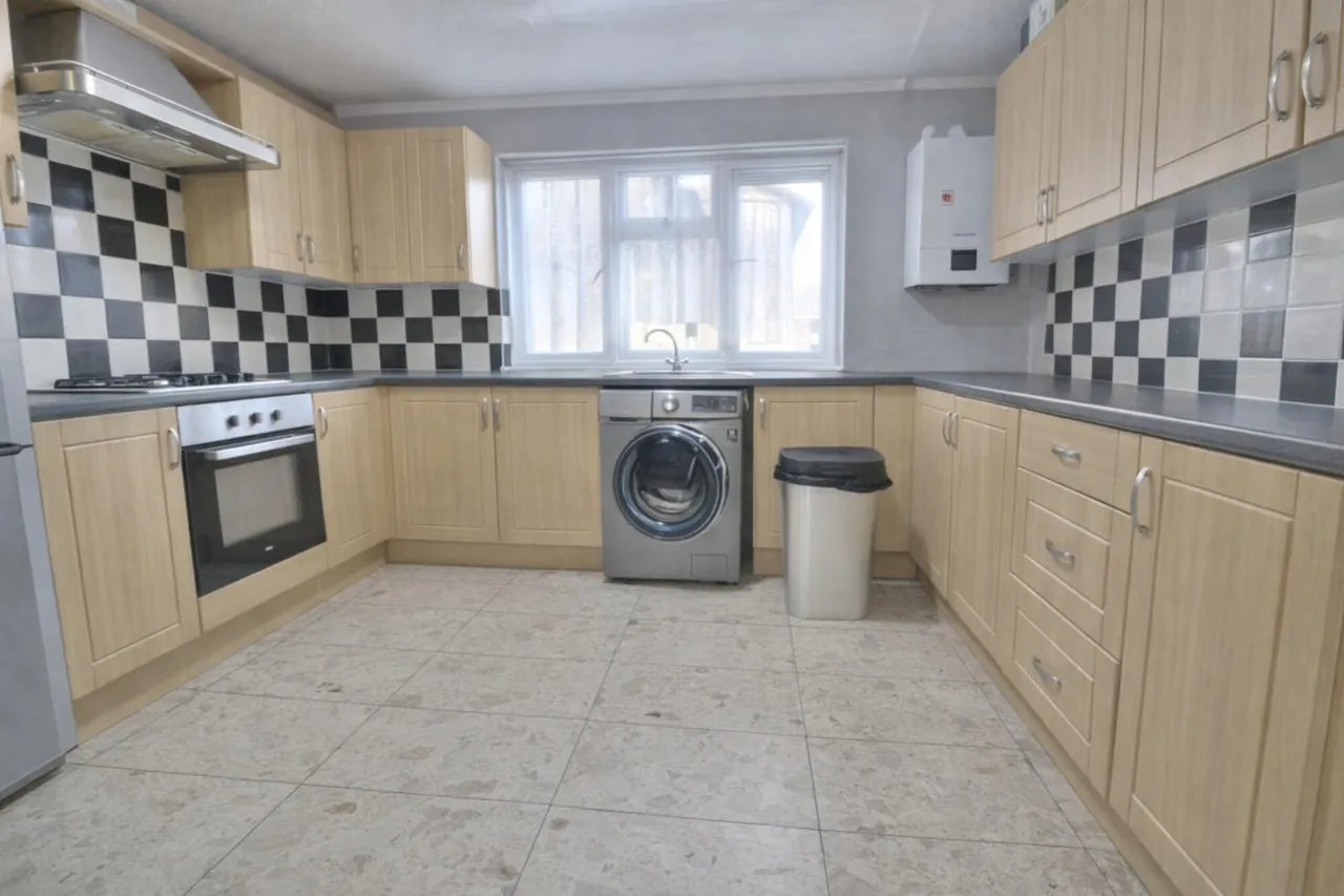 Talland Avenue, Milton Keynes, MK6, photo 5