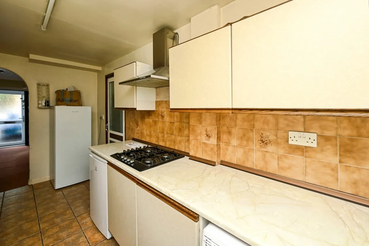 Rowan Drive, Kirkby-in-Ashfield, NG17, photo 4